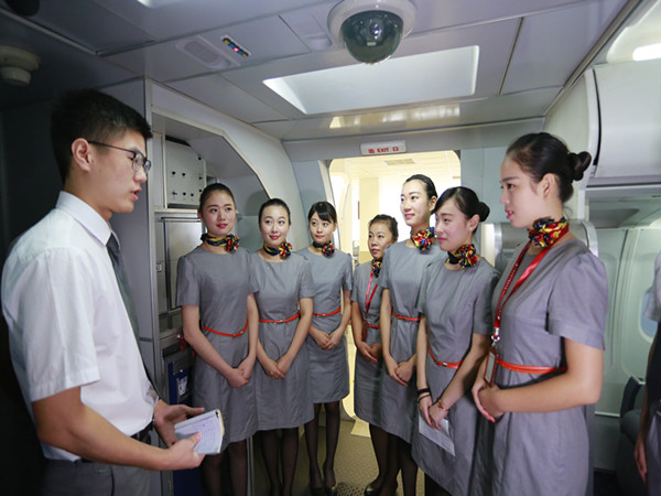 专业的实习指导 航空航天大学_航空学校_航空大学_南京航空航天大学